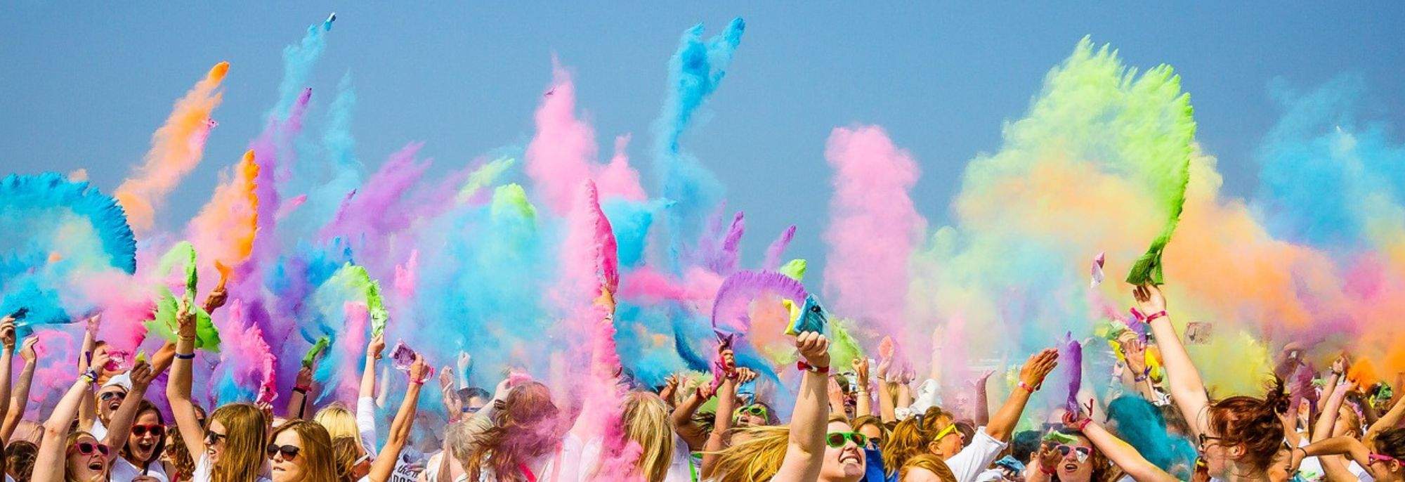 Festival dei Colori 2023: Un Mondo Arcobaleno Sboccia a Cracovia